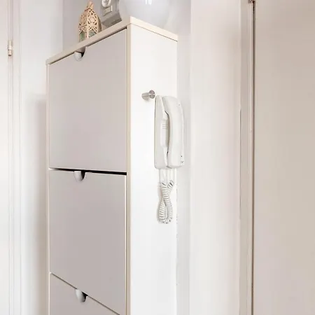 Poista 2ndhomes Cozy And Compact 1br In Kamppi *